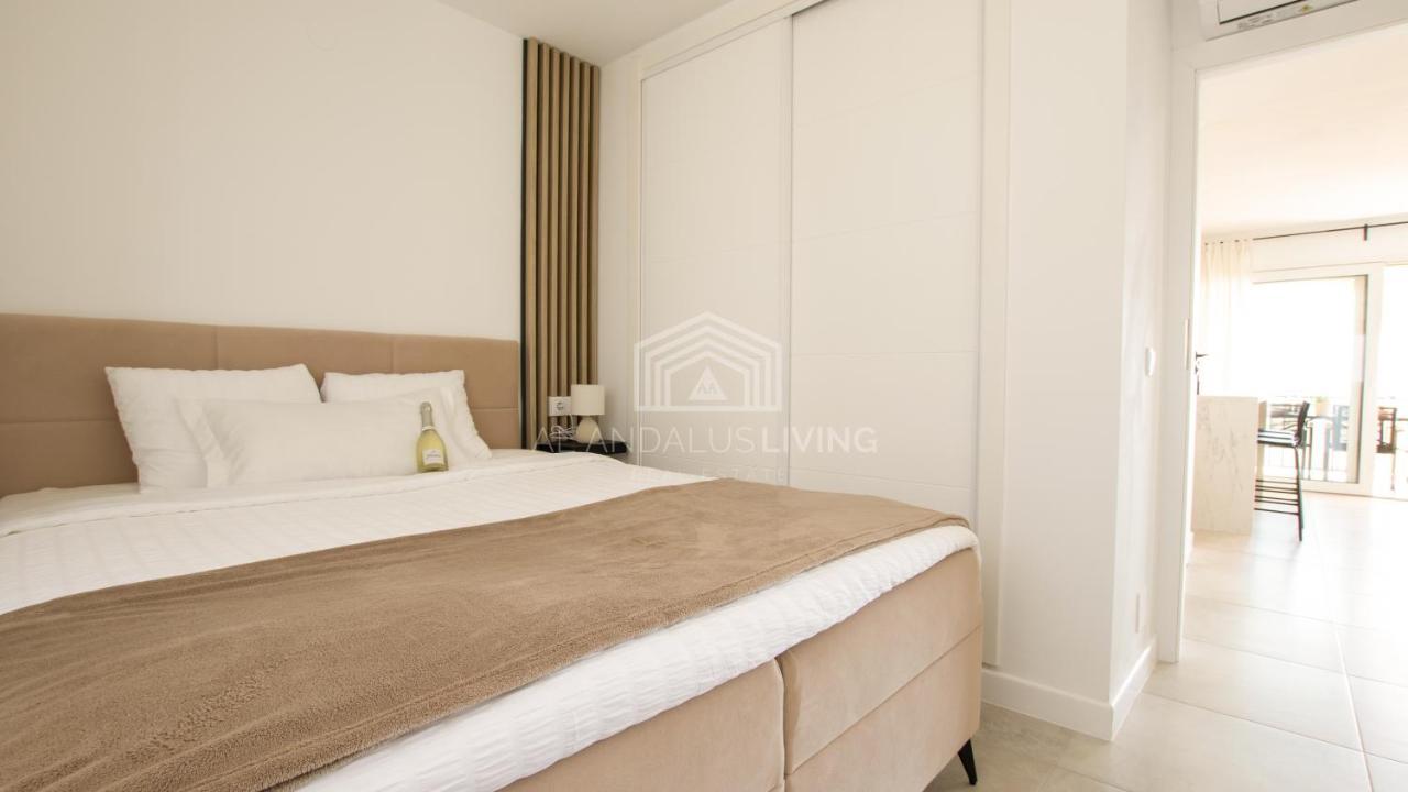 Panoramic Sea Views And Direct Access To The Beach From The Community In Torrenueva Apartment มาลากา ภายนอก รูปภาพ